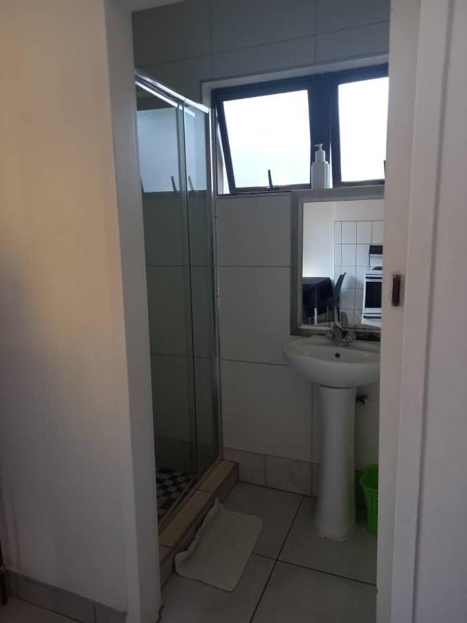 Self-Catering Studio, Unit 3 On Krupp Віндгук Екстер'єр фото